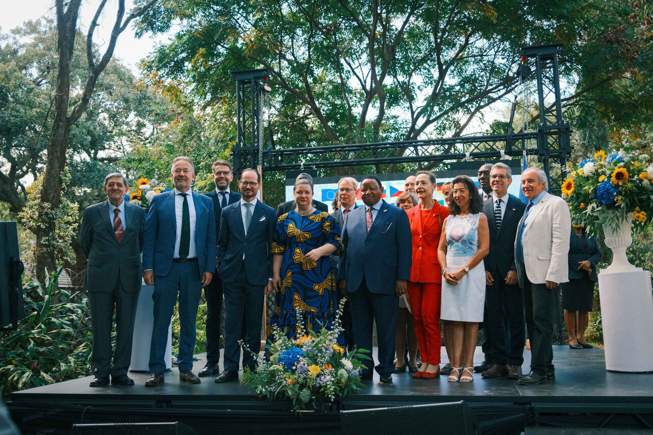 Vocalist performing at an outdoor diplomatic reception